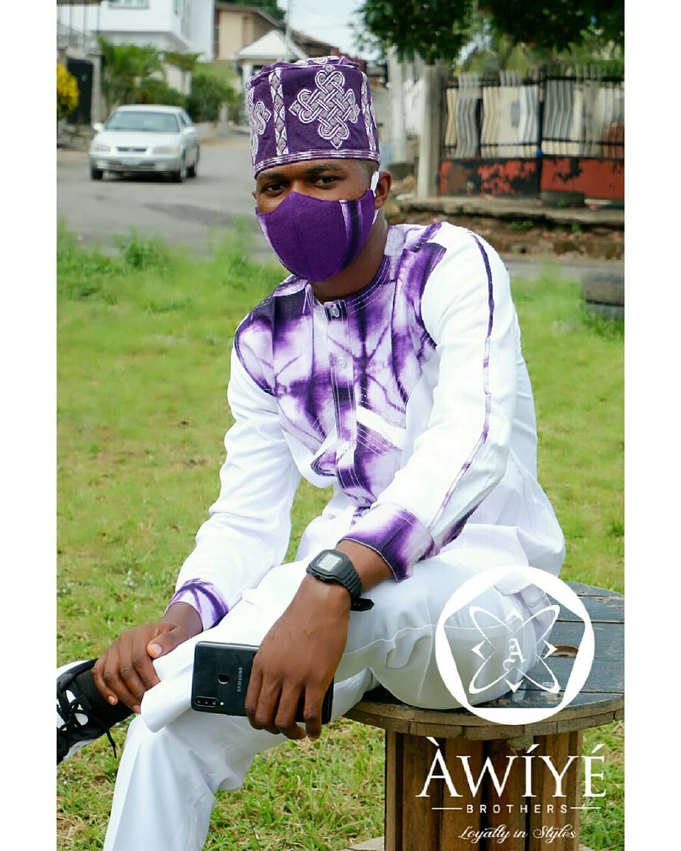 feeqi02's tweet photo. You call it #vogue, #fashion, #luxury.

We define it as #LoyaltyInStyles

Style by @awiye.brothers 
Adire (#tieanddye) by @Raadire 
#ijebucap by @yoruba_caps

#mensfashion
#staysafe
#facemask
#luxuryfashion
#luxuryfacemask
#madeinnigeria

WhatsApp 2348127893443 @ Ibadan, Nigeria https://t.co/rDYzbSHeeV