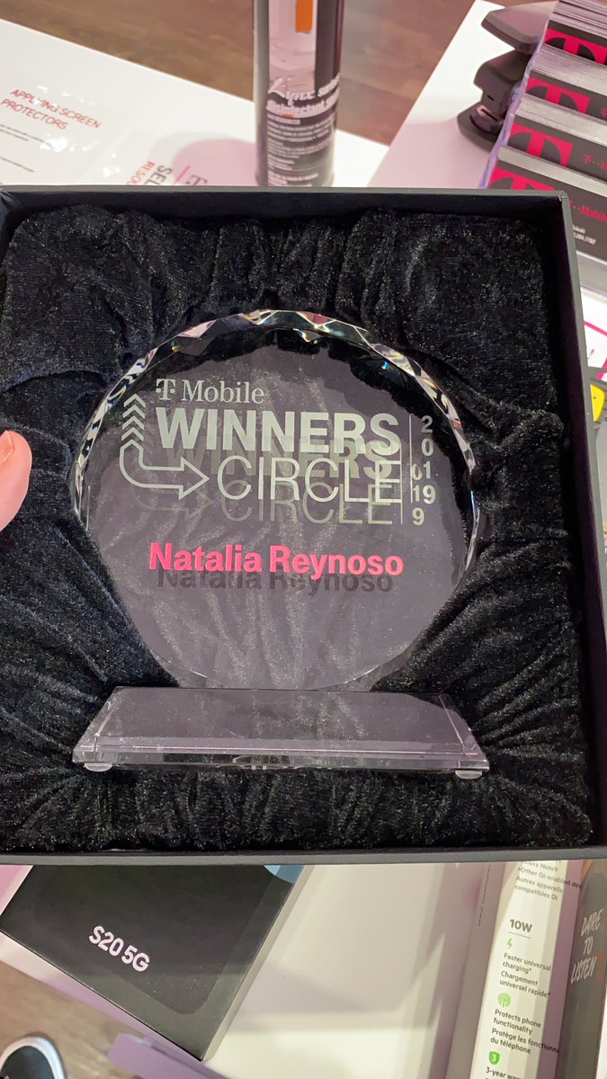 natifromTMOCHI's tweet photo. Finally got this beauty today! Shoutout to @RickyVasquezCHI @annariosTMO @natalia_cancel for developing me into the leader I am today. I seriously could not have done without you guys! The marathon continues🏁💰🏆 https://t.co/Dc4shGvwG9