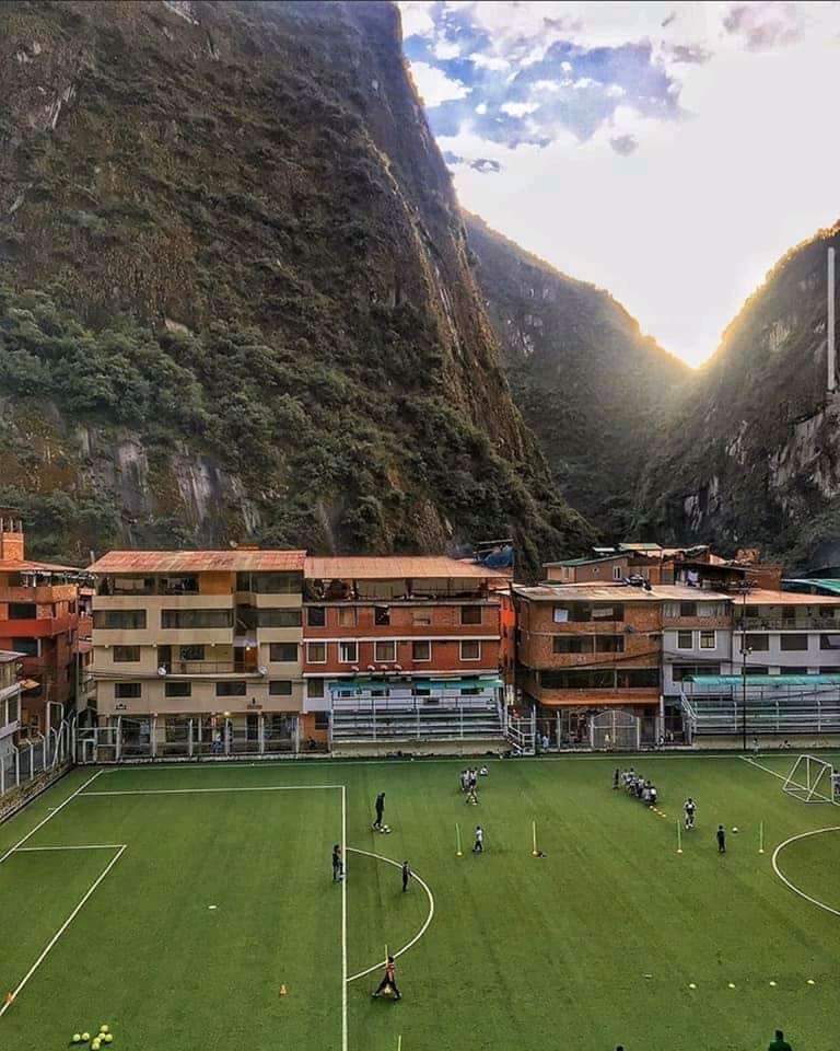 MogiSoccerNews's tweet photo. Mi #MuchachadaPoderosa les invitamos a unirse a nuestra comunidad de fútbol mexicano y próximamente tendremos una gran expansión. Les dejamos un bello poema https://t.co/fIofJUIiAh