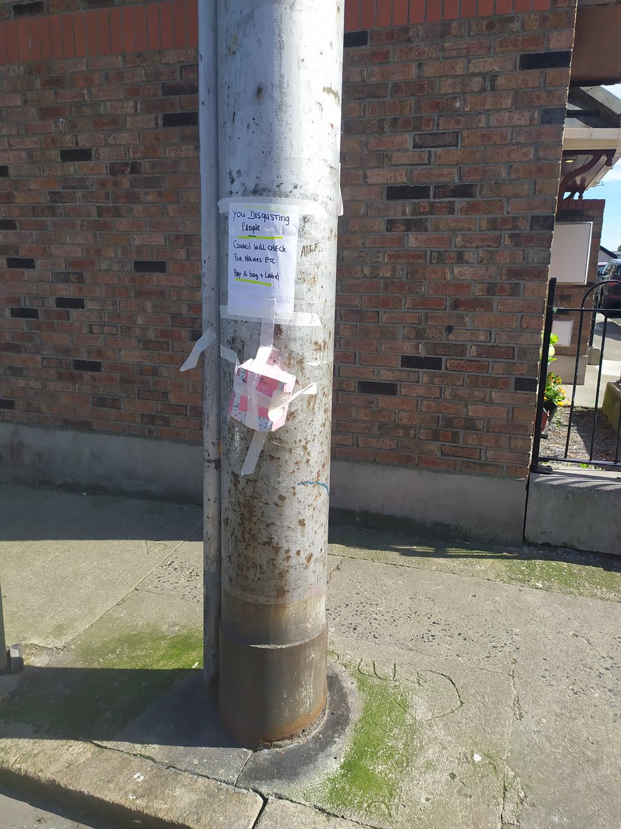 StoneybatterPoP's tweet photo. Cheers @DubCityEnviro @DubCityCouncil for removing the illegal dumping today.
Think keep the signs up a tad longer? https://t.co/XaNHJHYzma