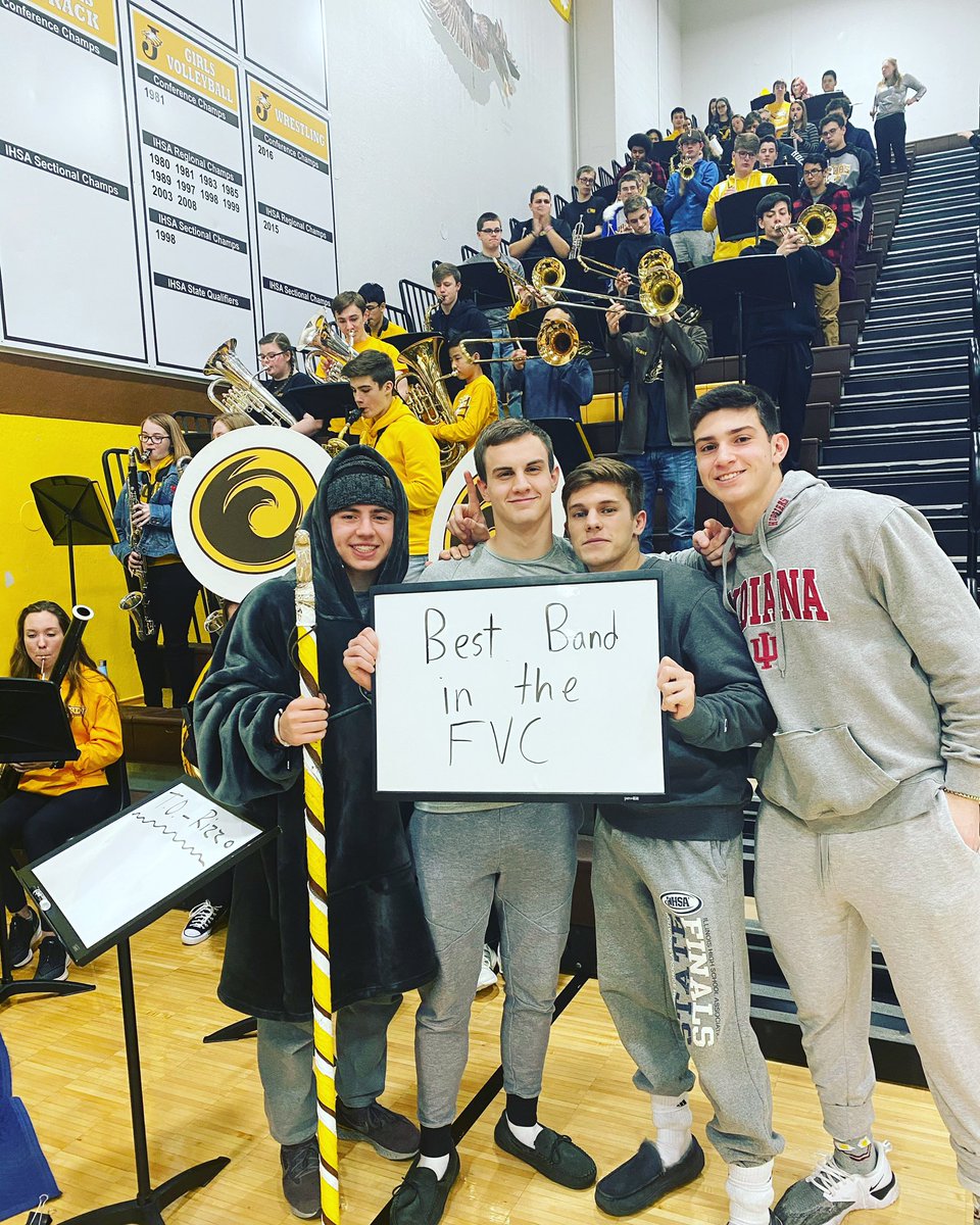 Monday Memories! 😎

Our <a href="/HDJGoldenEaglez/">HDJ Gold Rush</a> showing our Pep Band the love!