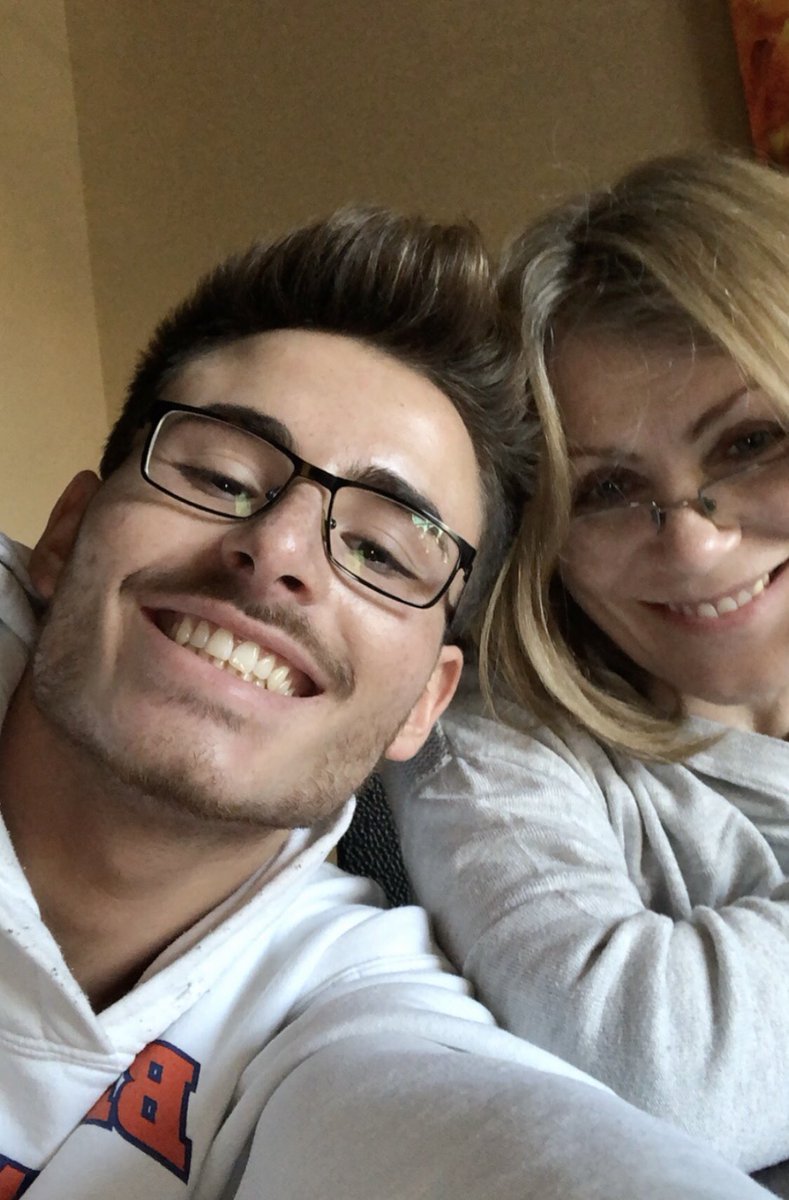 NoamDenenberg's tweet photo. @JeffreeStar I dont know if youll end up see this, but with my rent, bills, and medications piling up, I barely have enough to even get my mom flowers on mothers day. She never puts herself first and deserves the world. Literally anything would help💕 ilysm! $NoamDenenberg https://t.co/nejBNqxYBt