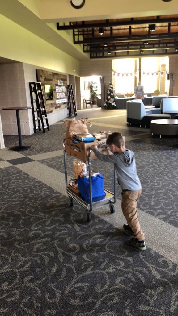 Chicago land area food pantry drive was a huge success! #UPSers hands down best people I know! Big shout out to Addison who collected the most. <a href="/CP_UPSers/">Central Plains</a> <a href="/rdahl23/">Rachel Dahl</a> <a href="/dec9mxh/">Marvin (Dean) Hill</a> <a href="/chelsea224/">Chelsea Allison</a> <a href="/IllinoisLgbt/">Central Plains LGBT & Allies BRG</a> <a href="/CP_WLDers/">Central Plains WLD</a>