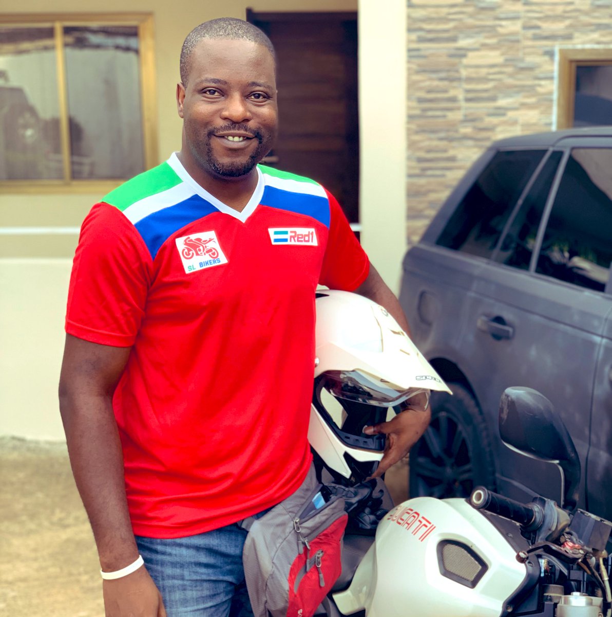 Red1Rider_'s tweet photo. Independence day shenanigans sponsored by #FashionOne #SLBiker #DucatiMonster796 #RedOne #SaloneIndependence https://t.co/ypJBc7YAFI