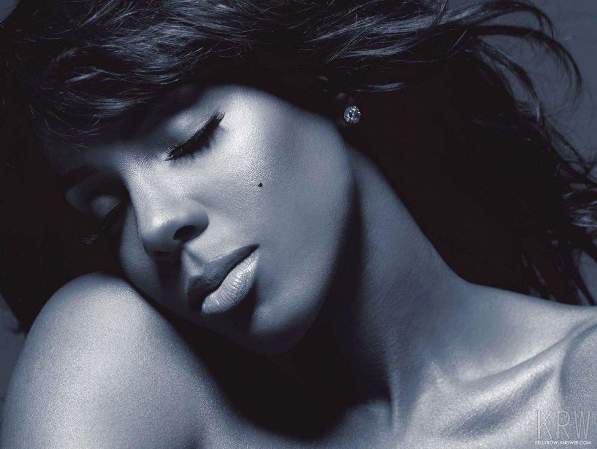 thehouseofdc3's tweet photo. What was your favorite moment/video from this era ?
I really love Rose Colored Glasses and Grown Ass Women. 
@kellyrowland 
#kellyrowland  #hereiam #hereiamkellyrowland #motivation #teamdc3 #1s #destinyschild #rowlandstones

Follow US : 
https://t.co/nDcd9P7CJG https://t.co/yaCzO7razq