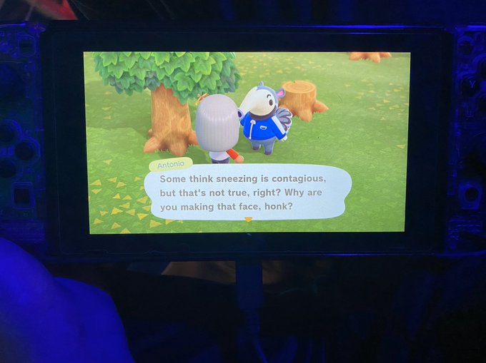 im kicking antonio out https://t.co/gPv1DyOgw4