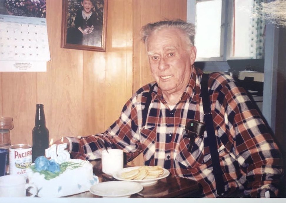 saslodge's tweet photo. Who remembers our good friend Jake?
#ShowUsYourSas you’ll be entered to win a #saslodge prize. Check our FB for details. #saslodge2020 #contestgiveaway #stayhome #flattenthecurve #flyinfishing #campmanager #history #fishing #fishingtrip #familyfishing https://t.co/88OczWyBO6