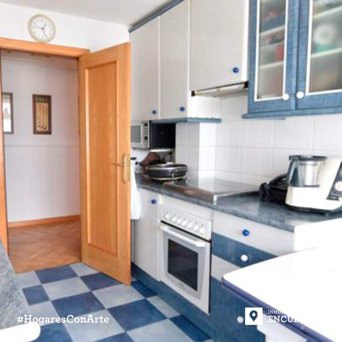 inmoEncuentro's tweet photo. Encontramos para ti esta maravillosa vivienda en Boadilla del Monte. Se encuentra en una urbanización privada con zonas verdes, piscina y pista de paddle 👉https://t.co/kz6B5WcXK0 ¡Que no te la quiten!😉 #iEncuentro #QuédateEnCasa🏠 https://t.co/RfiG1pnTJr