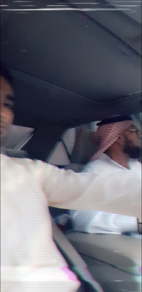 مُعلمي ومُلهمي وتاج رأسي 
أطال الله في عمره على العز والطاعة 

#شارك_صوره_ابوك