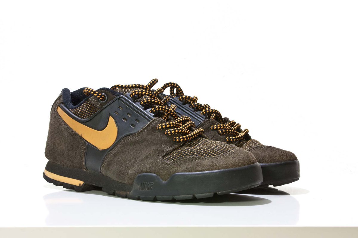 sneakerheadgame's tweet photo. The very first Nike ACG - Son of Lava Dome - 1989

A place where Nike’s greatest designers could go wild, ACG was Nike's break into outdoor footwear.
 
If the Lava Dome gave you superpowers what would they be?

#sneakerheadgame #sneakerhead #indiegame #sneakers #lavadome #nike https://t.co/yQOPa25Swm