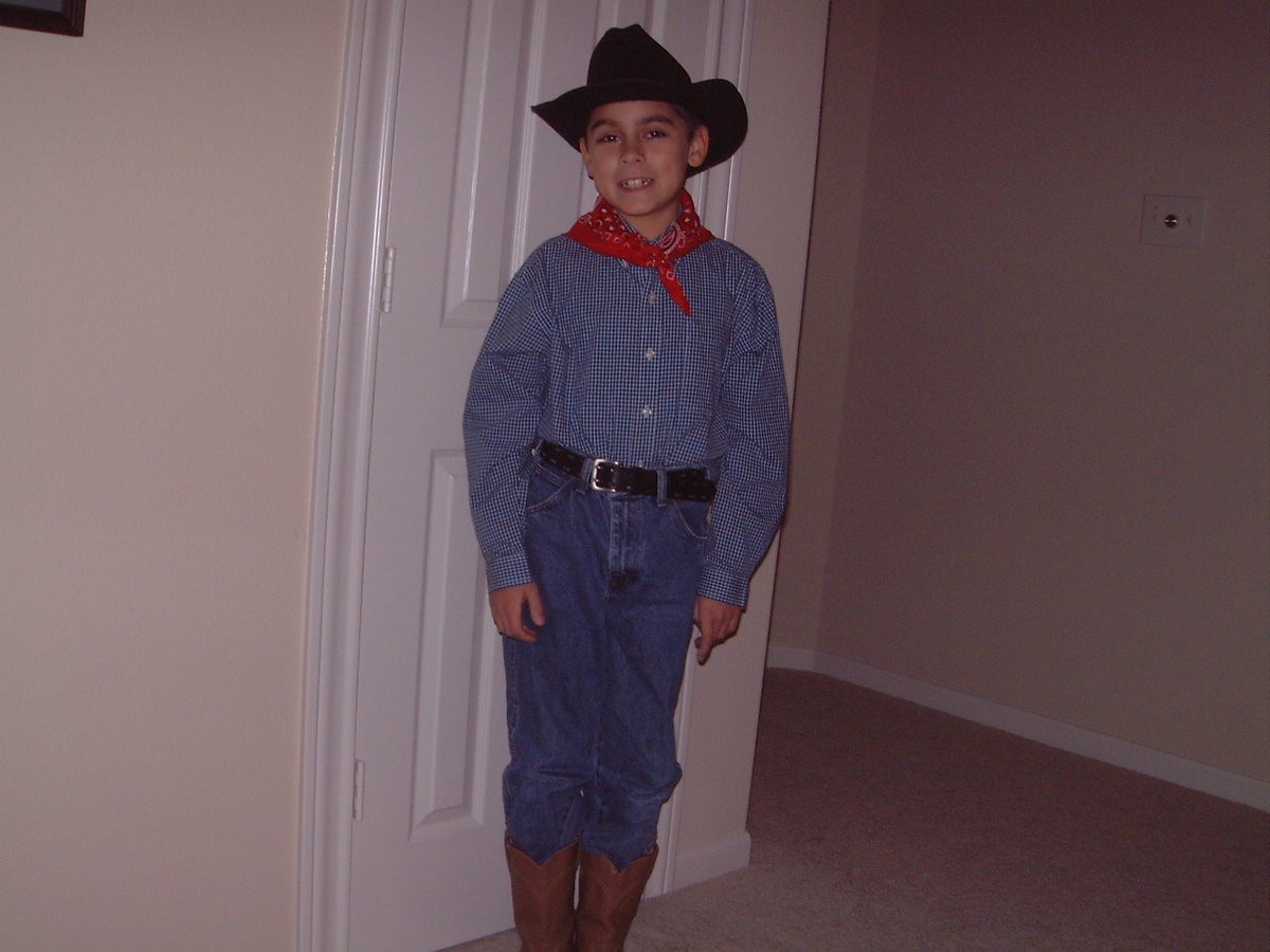 NormalPhantom's tweet photo. i guess you can say, i got a little country in me partner #Classics #Houstonshit https://t.co/4TSeweqCc9