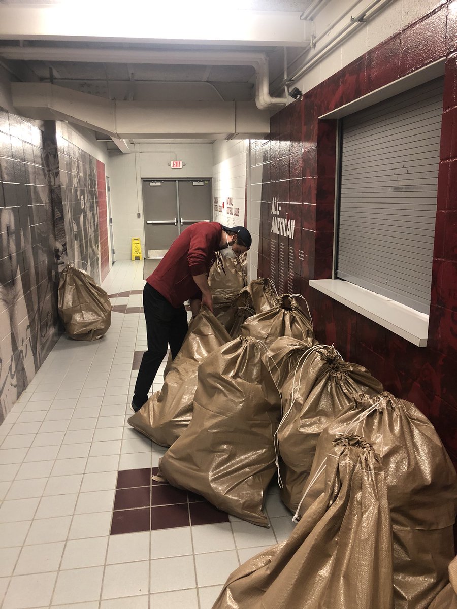 Reconditioning waits for no one! Thank you <a href="/Scott_T_Bowman/">Scott Bowman</a> <a href="/RiddellSports/">Riddell Sports</a> for the smooth operation as usual #GATA #GOGATE