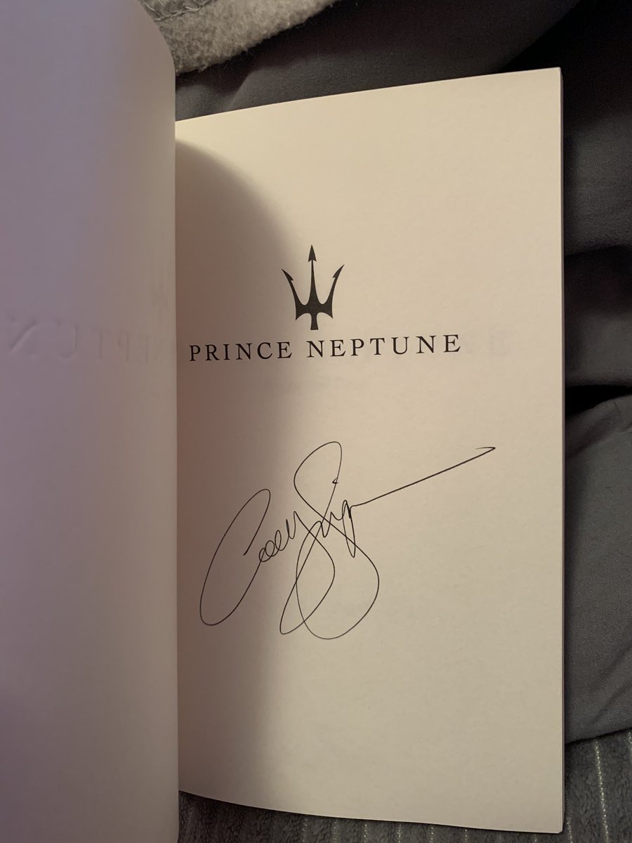 KFalisi143's tweet photo. Thank you @youngprincenep @CodySimpson for this signed copy of your book, your words are truly well written and inspiring🔱💙 from one of your poems I was inspired to add it to one of my own photos, thank you for sharing your words🖋 https://t.co/nsj9VF1EjN