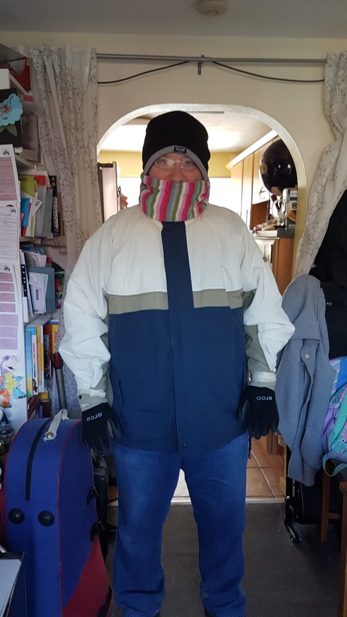ashworthburn's tweet photo. Fun and games today destroying a wasp nest.....had to dress for the occasion https://t.co/0VPuRDEKat