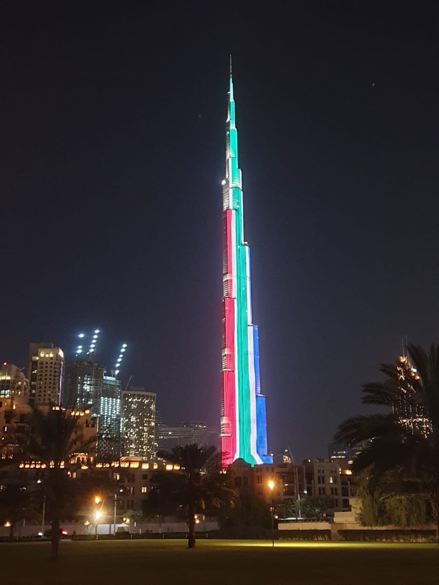 South Africa’s #FreedomDay symbolized at the towering Burj Khalifa in Dubai #ChampionSouthAfrica