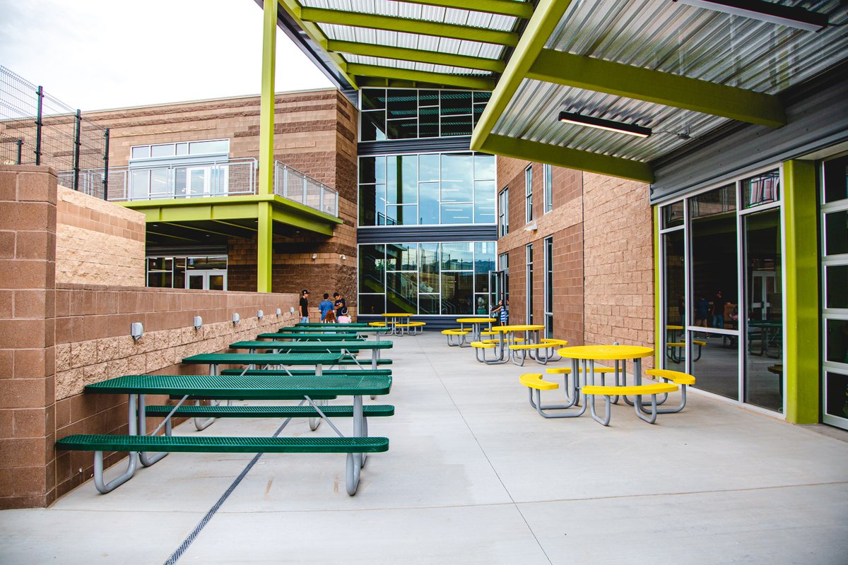 CHASSEteam's tweet photo. https://t.co/Y3kjZYFzSF: Dove Mountain CSTEM K-8 School was recently recognized as an AZRE RED Award recipient by @azbigmedia! Check out why it’s technology integrated design made the list! #BuildingToMakeADifference #GreatBuilder #WeLoveAZEducation https://t.co/nH1rYPdHWr