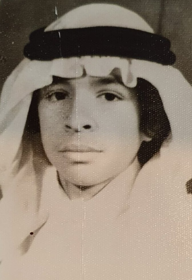 alsmalook's tweet photo. الأب رجلٌ لا يتكرر ، واسألوا قلوب البنات عن ذلك "😴💙. 

#شارك_صورة_أبوك https://t.co/jnBHc1q6CE