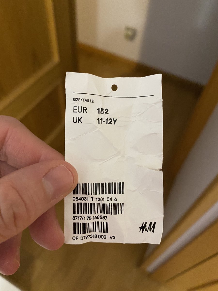 Mayte_Saez's tweet photo. @hm_custserv hola. Hice un pedido y quería volver a comprar mismo artículo pero ya no está, y hace menos de un mes. Es un pantalón talla 152 sin cierre de tela. ¿Podria informarme? Gracias https://t.co/LtvshAkUar