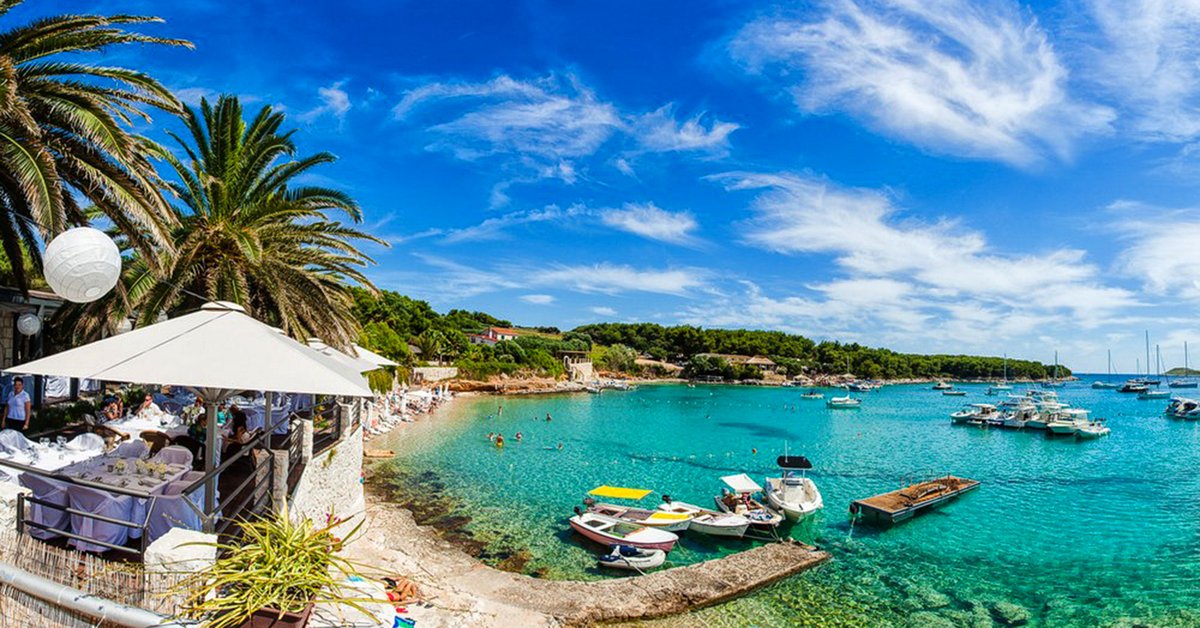 bluesharksplit's tweet photo. Famous Palmižana Beach is a popular place on the Pakleni islands archipelago excellently equipped with showers, chairs, and everything necessary for a comfortable stay, swimming, & relaxing.
#bluesharktour #bluesharksplit #Travel #traveling
👉https://t.co/T7kiSSM93i https://t.co/ot6NITspZ4