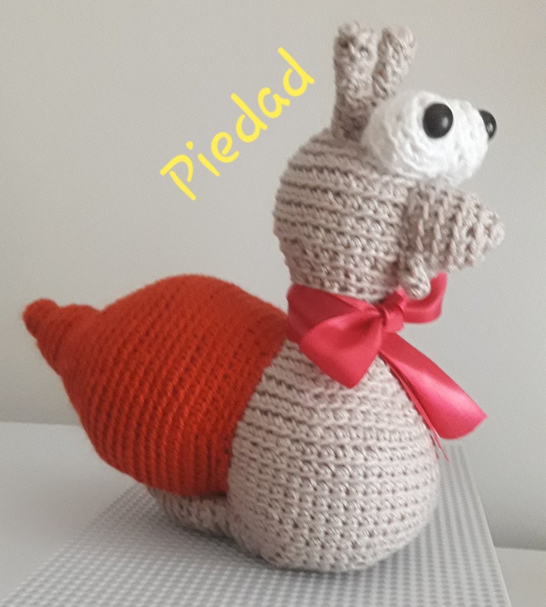 misty68's tweet photo. En honor a nuestro,he tejido éste caracol. #handmade #Vitoria_Gasteiz 
#SanPrudencio2020 https://t.co/lGqYGDNFEQ