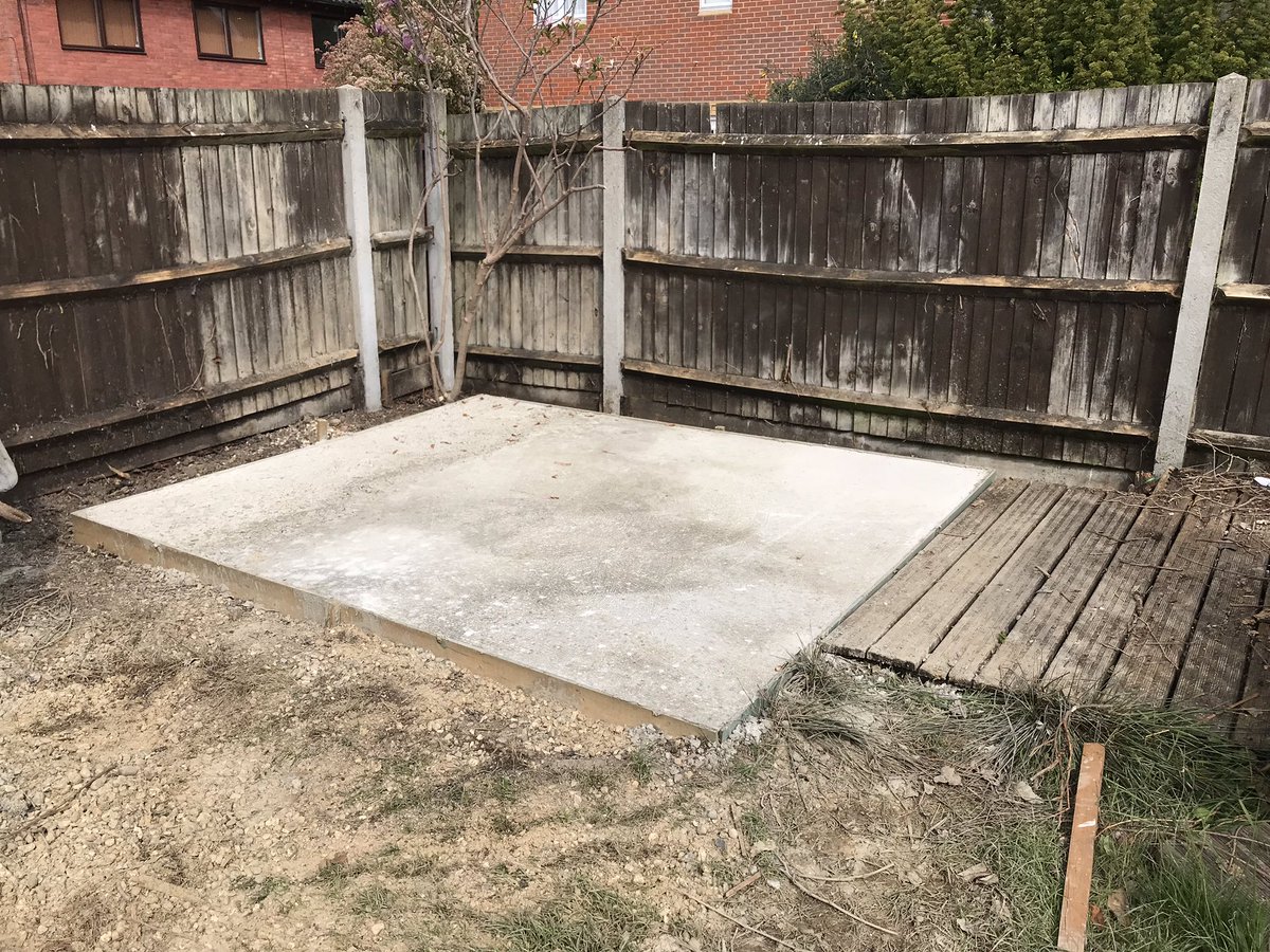 EssexLandscaper's tweet photo. Concrete base #slab #concretebase #MondayMotivation #patio #essexlandscaper #theessexlandscaper https://t.co/X4byMllP9x