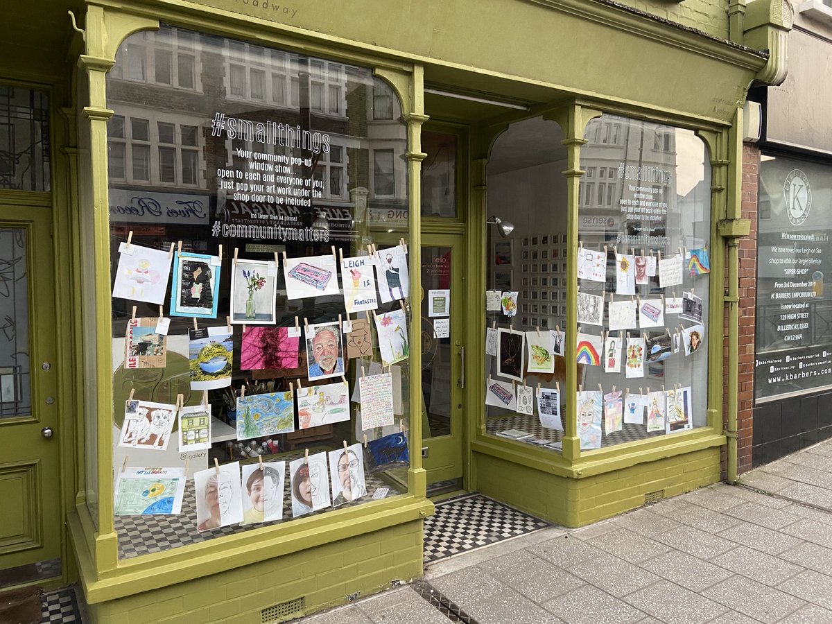 MetalSouthend's tweet image. Lovely window display #LeighonSea gallery 70 The Broadway. And an invite to take part #smallthings #CommunityMatters - make a piece of art and post it through the letterbox to take your pride of place. A4 Max. Of course,  only if you’re #local and it’s safe to do so.  #southend