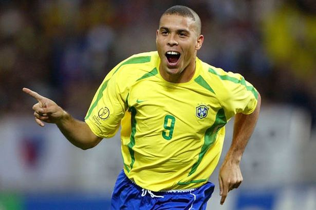 Bill_Eshun's tweet photo. Jose Mourinho goes in on the GOAT debate 🗣: "If we are talking strictly about talent and skill, nobody surpasses Ronaldo fenomeno."

“When he was at Barcelona with Bobby Robson, I realised that he was the best player I’d ever seen take to the field."

Move aside Messi and CR7 https://t.co/ZNpQmhgNji