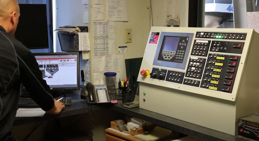 ricelake's tweet image. Are you prepared for construction season? The #RiceLakeRed CB-3 is perfect for concrete batching applications such as central mix, dry batch and pre-cast plants. Learn more about this concrete batch controller here: bit.ly/CB3Overview