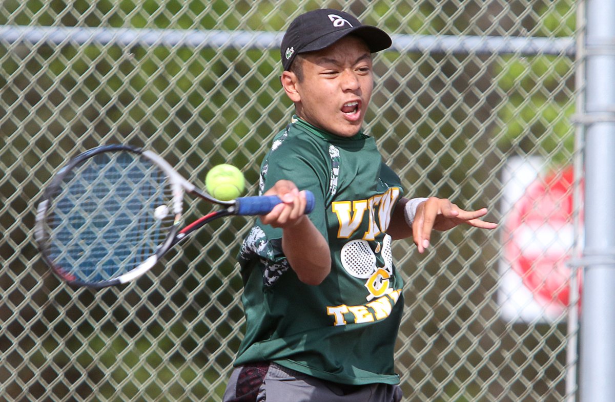 JerseyAlPhotos's tweet photo. Time for some #tennis from the Clearview (@viewathletics) vs. Delsea (@delseaathletics) tennis match played on April 25, 2019. Hope everyone #MissingSpringSports enjoys the pictures! The full gallery can be found here: https://t.co/nM5otdS9UR https://t.co/e3ZnDynsKl