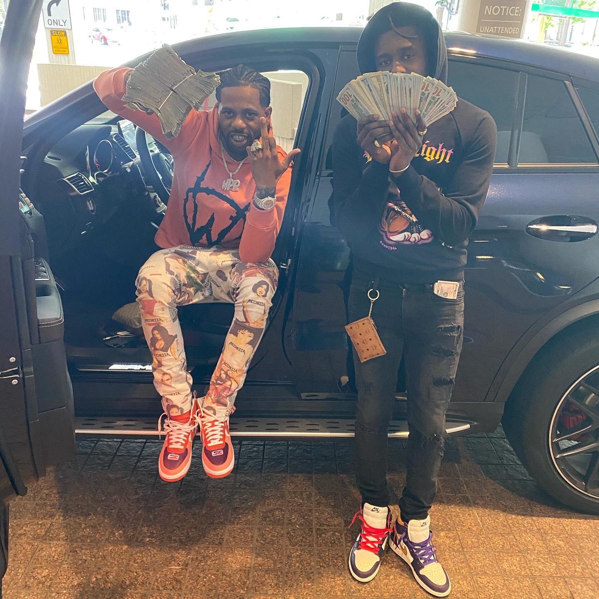 RaiserNatty's tweet photo. Hood Wolf and Big Wolf 👹🐺🔒 https://t.co/EbCbwFlPgk