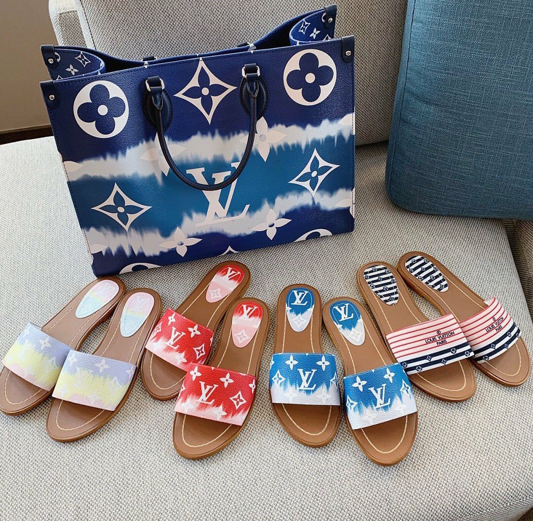 plug_miss's tweet image. 🧡 NEW SEASON LV SANDALS 🧡 
ALL SIZES AVAILABLE 📶
VARIETY OF DIFFERENT COLOURS 🌈
BANK TRANSFER &amp;amp; PAYPAL 💷
DM FOR INFO &amp;amp; TO ORDER 📲
24/7 REPLIES 🛂
-
#louisvuitton #womensdesigner #rep #clone #designer #summerfashion #highend