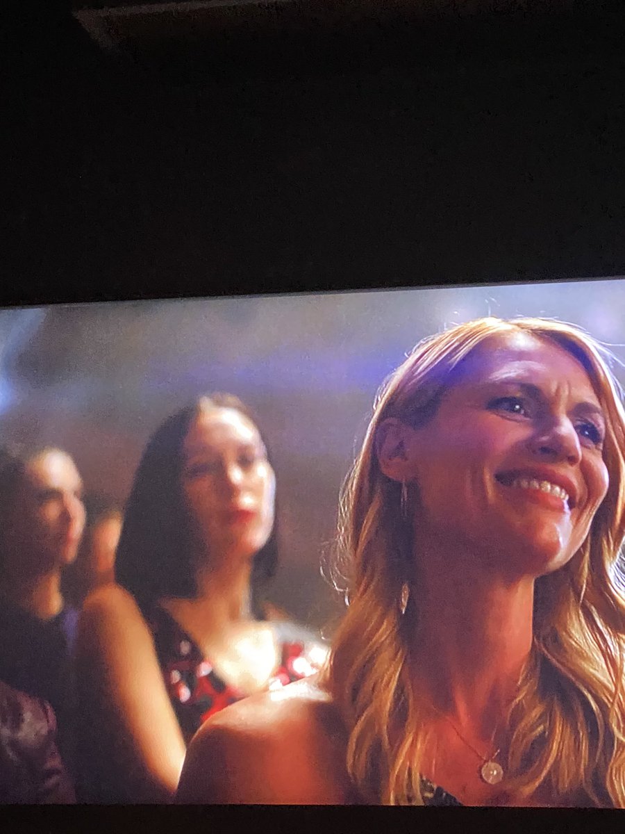 De los mejores finales que se le han podido dar a serie alguna. 

Que brutal 

Me quedó con la cara de felicidad de Saúl y la felicidad de Carrie al final del capítulo. 

#HomelandFinale #Homeland