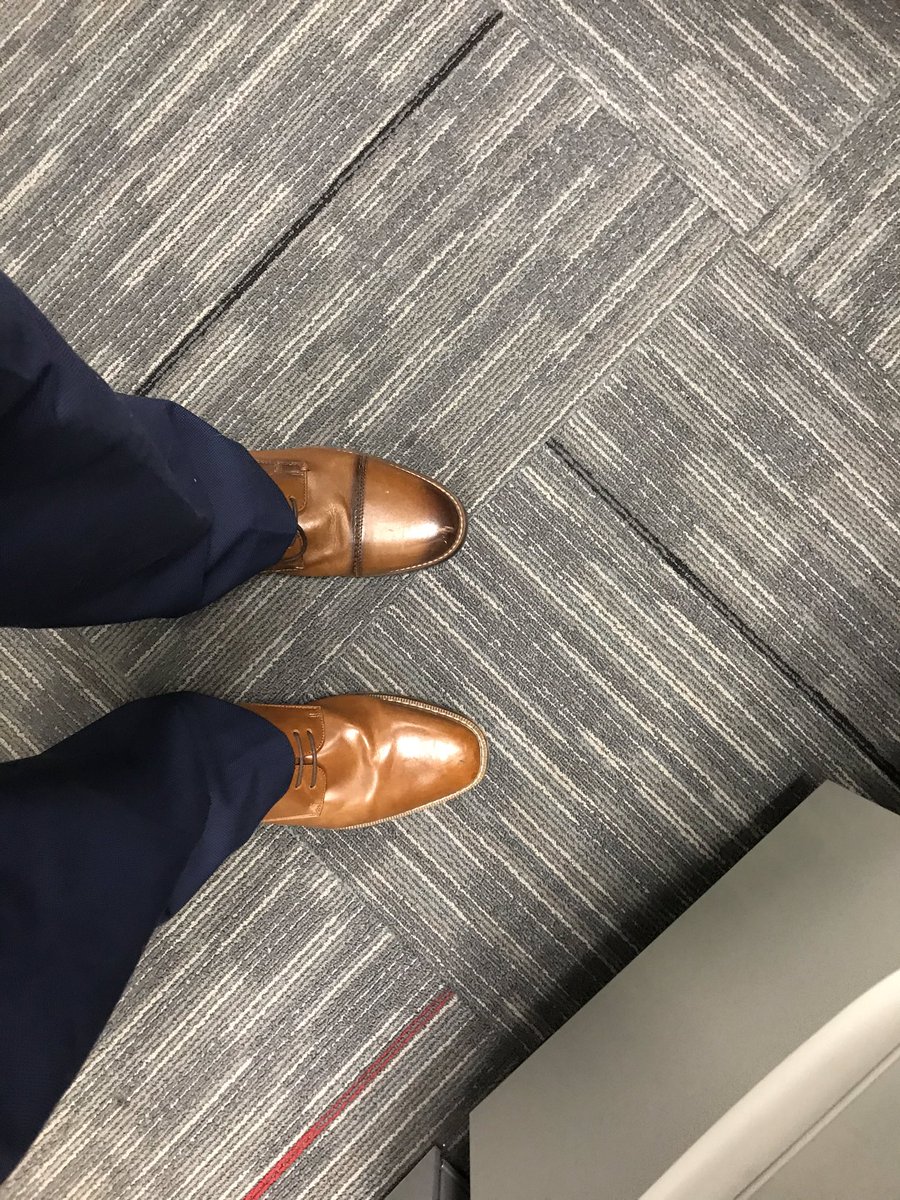 aaronfarrarNews's tweet image. I guess I was so nervous about my first day at @WFXRnews, I couldn’t decide on which shoes to wear until I got to work. 😂🤦‍♂️ #FirstDayProblems #WalkedOuttheHouseLikeThis
