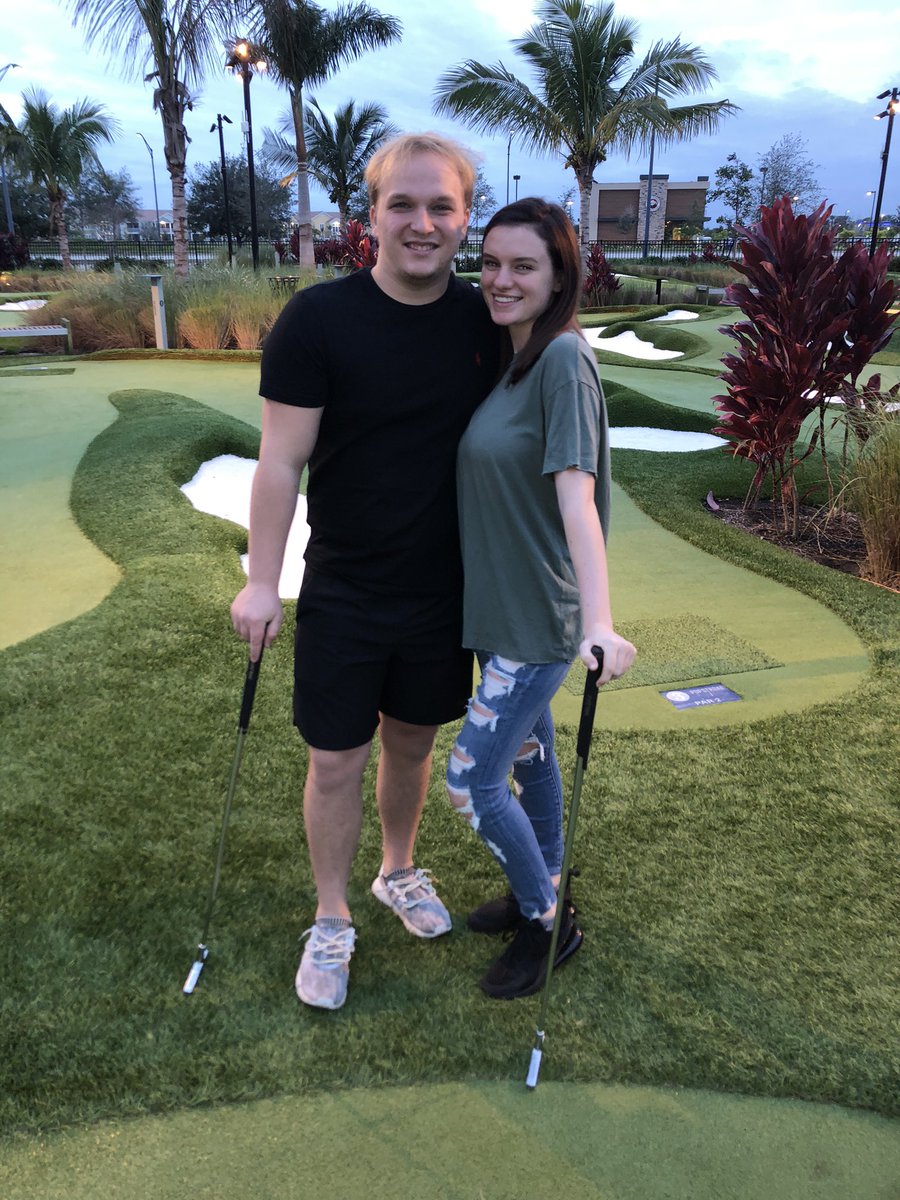 maxusmartin's tweet image. I’m finally not dating a teenager, happy birthday hay💗