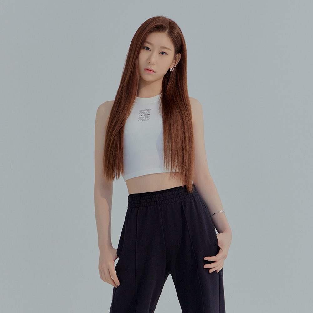 chaerypics's tweet photo. she’s so pretty it’s unreal https://t.co/XxZoM4OpYx
