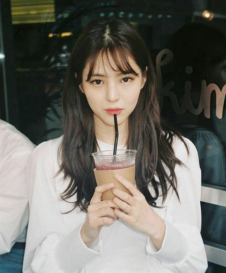 UcubDidit's tweet photo. Ini dia kenapa sih? Rame banget mukanya di timeline gue. Mana cakep bet lagi. Bibirnya pengen gua.... Astagfiruloh, puasa. https://t.co/lDTdumTgSZ