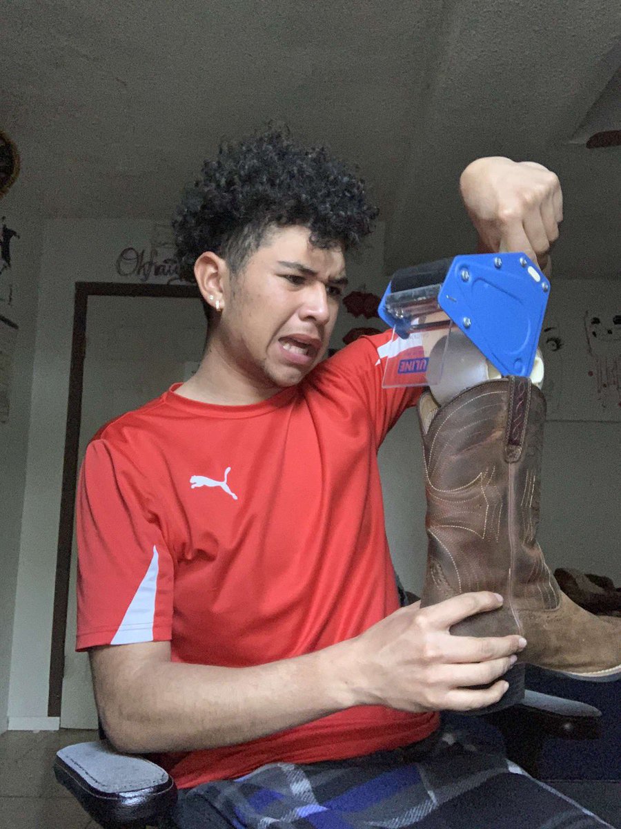 RatedEASB's tweet photo. Comfy Coffee Day : Our emcee Frausto looking for the chrome book in his stash boot 🥾 😂 https://t.co/DA4J5xQTJC