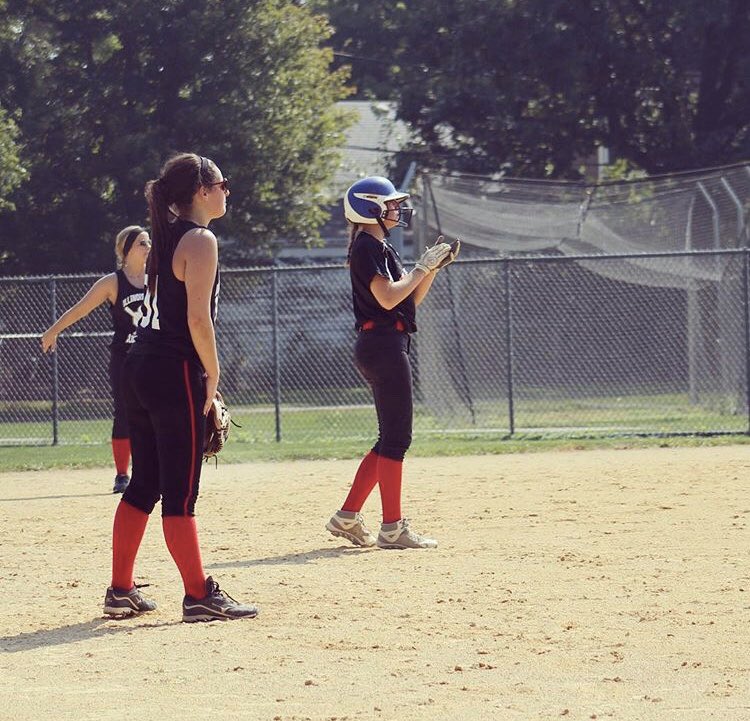 SENIOR SHOUTOUT! Julia Caesar is our third basemen. She held an exec position on our team as treasurer. Julia will be graduating with a nursing degree. We will miss her dearly and wish her all the best in the future! Congratulations on all your success at Bradley! ❤️🥎