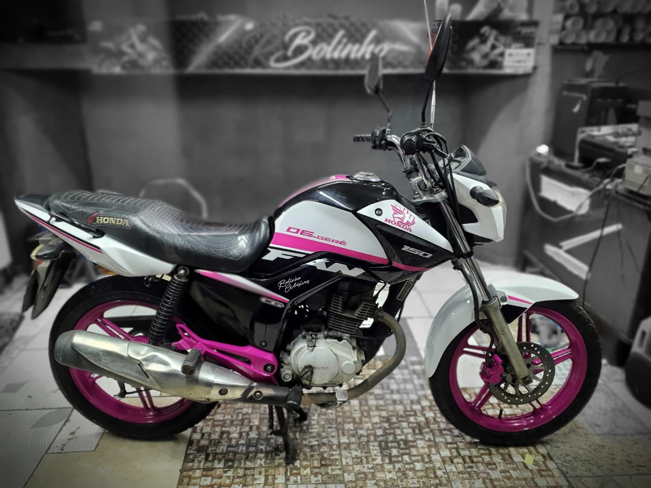 Bolinho Adesivos on X: Fan 160. Adesivos modelo original no rosa  fluorescentes. Vem que a próxima é a sua. #BOLINHOADESIVOS Chama no chat   / X