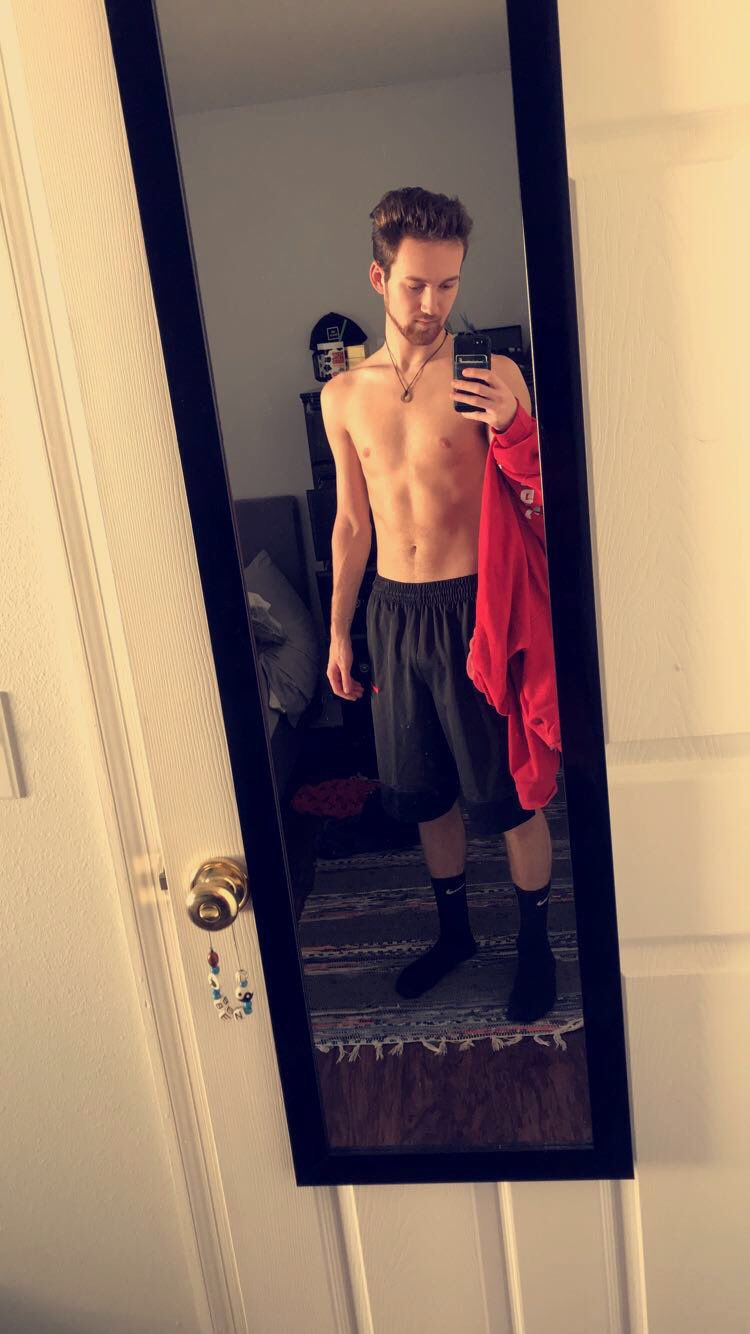 ryanben on X: Old pic in some basketball shorts and Nike socks dudes # basketballshorts #bulge #nikesocks #biteen #gay t.couKIFXrlSXH  X