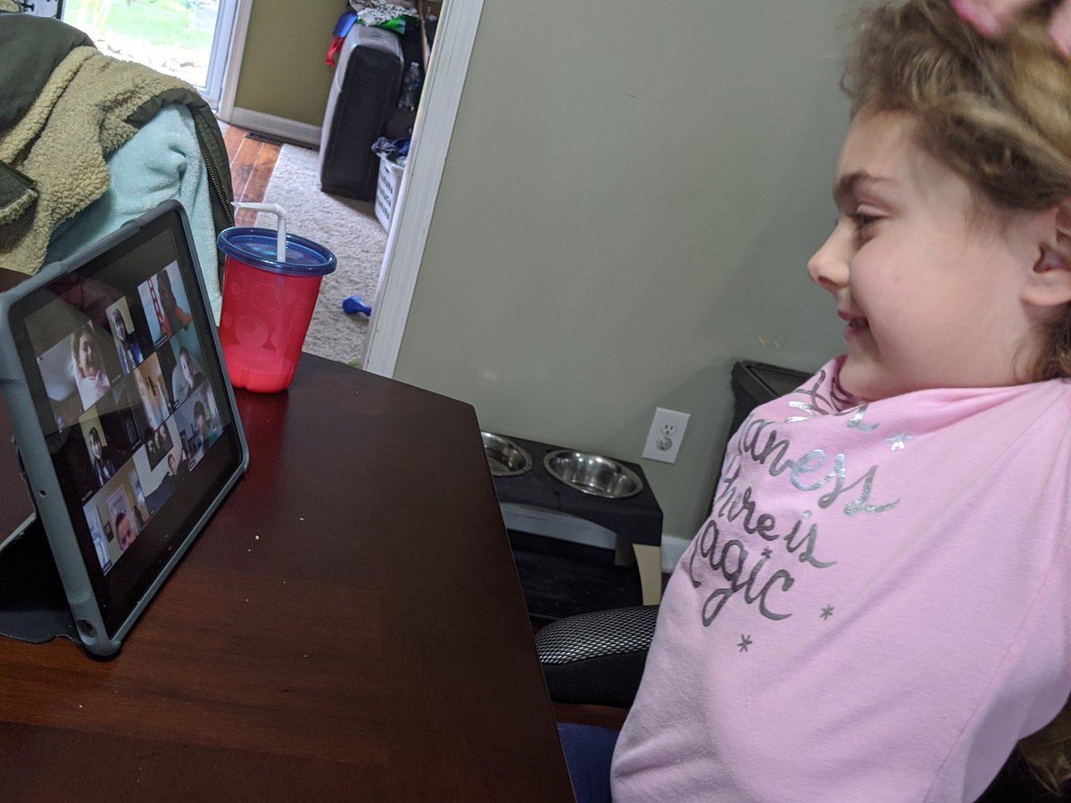 We loved seeing @MrsLindsey1st and all our 1st grade friends <a href="/PDSD_Pennell/">Pennell Penguins</a>.  Such a great way to start week #week7 of #athomelearning #ApartButTogether #room108