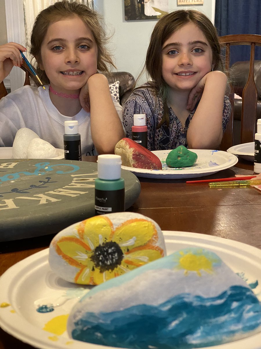 MrsJMona's tweet photo. Happiness, work in progress! Lots of love from these @RJLMassapequa girls! @LouisaVecchione @DrYannucci https://t.co/tHrMefKj8q
