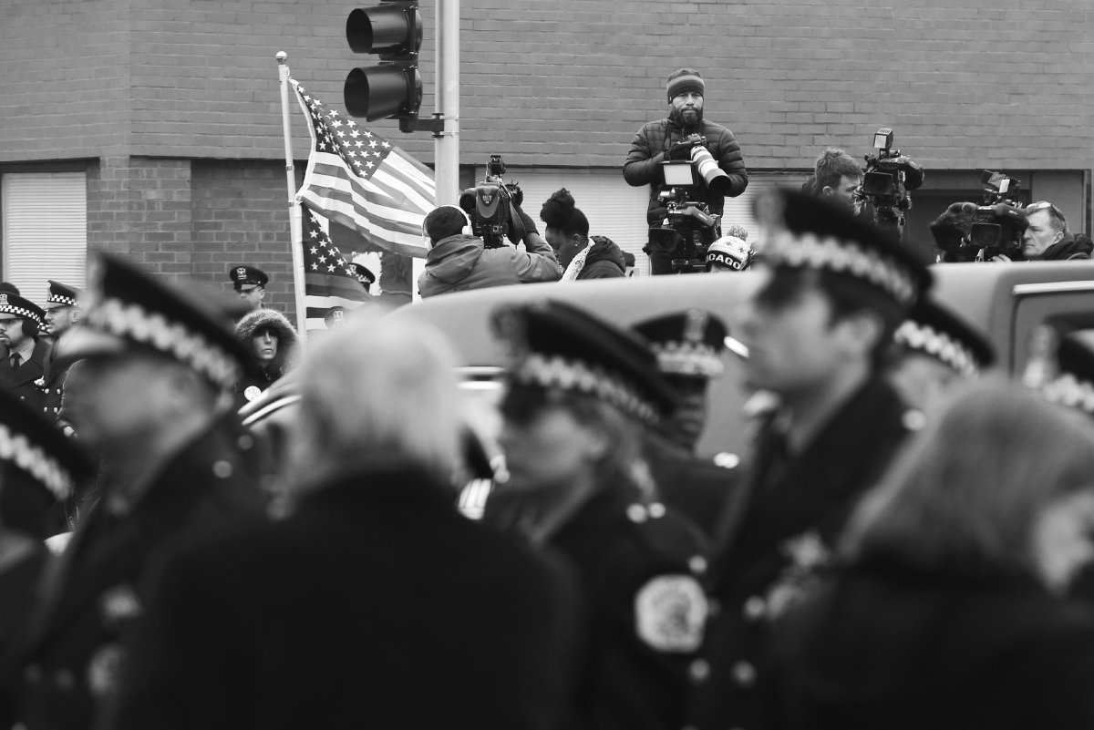 24) Antonio Perez [ @aperezTribune] + Jose Osorio [ @JoseMOsorio]25) E. Jason Wambsgans [ @ejwamb]26) Abel Uribe [ @AbelU009]27) Zbigniew Bzdak [ @ZBzdak]