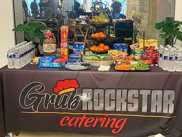 GrubRub15's tweet photo. Eat out, show out, go out, and don’t forget to #grub out with https://t.co/YE7xWDJa9y #cateringcompany #dcfoodie #dcchef #dcevents #smallbusiness DC CBE Certified #: LSZR84743032021 for catering inquires @DHSgov https://t.co/qDwsiN4N2c