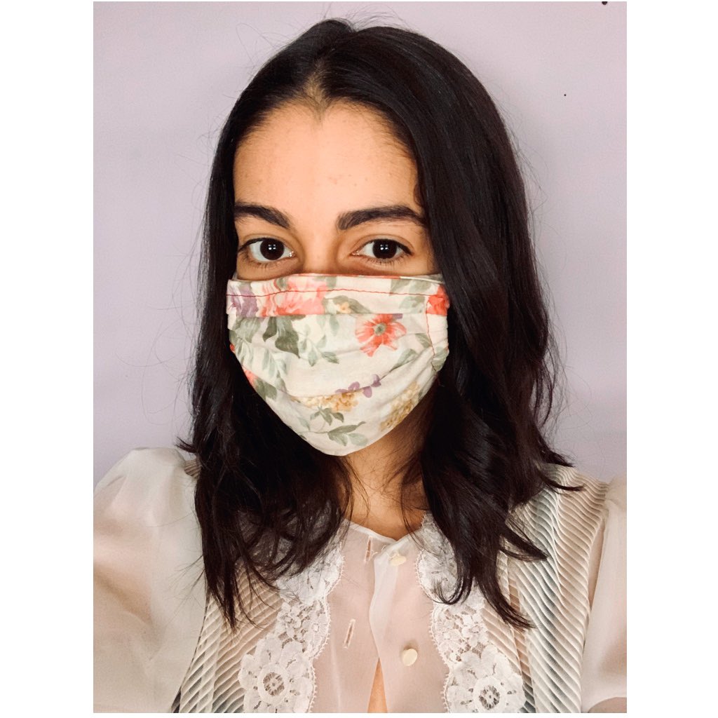 Lotta_Smilez's tweet image. Finished product! Quite proud of myself for not having have touched a sewing machine in 7 years but I #madeitwork