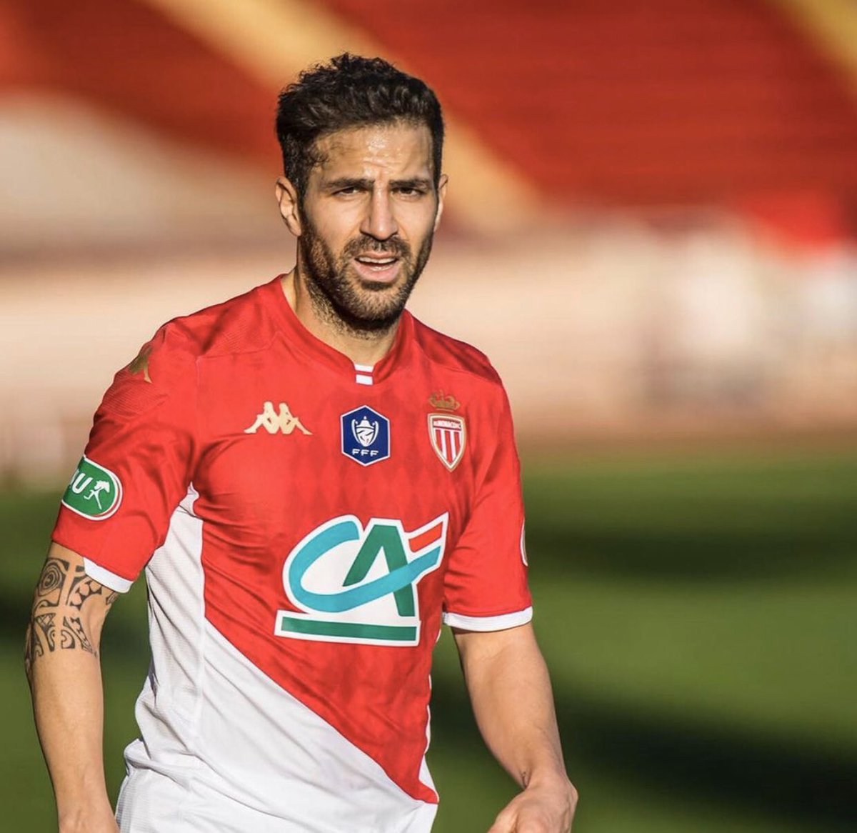 Roja_DirectaPTY's tweet photo. El español Cesc Fábregas se reducirá el saldo en un 30% para apoyar al Mónaco durante esta crisis e incluso pagaría de su sueldo para el cuerpo médico del club.
#fabregas #Rojadirectapty https://t.co/hzy8IX4MzY