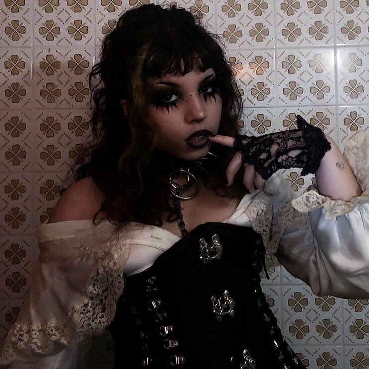 graveyardspit's tweet photo. ~ 𝖛𝖆𝖒𝖕𝖎𝖗𝖊 𝖙𝖍𝖎𝖓𝖌𝖟 ~ https://t.co/rzFrPD1ipk