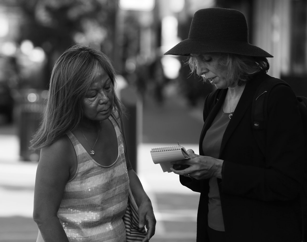 44) Lauren Zumbach [ @laurenzumbach]45) Mary Wisniewski [ @marywizchicago]46) Nancy Stone [ @NancyLStone]47) Dawn Rhodes [ @rhodes_dawn]