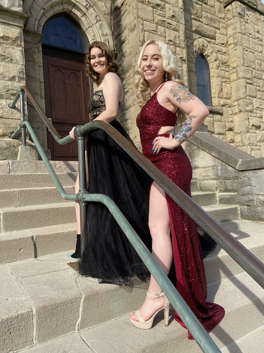 _ambbx's tweet photo. it was actually nice out to get some real pictures ❤️❤️ #CHSPROM20 https://t.co/NskpGQLNpO