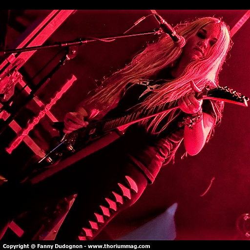 prikanervosa's tweet photo. Raining Blooooooood!❤
#nervosa #guitarist #kramer #kramerguitars # gibson #pedrone #pedroneamplifier #tiaflex #sgstrings #izzomusical #espacosom #knoxtattoo #thrashmetal #deathmetal #metal #metalhead #flyingvguitar #femaleguitarist #headbanger #femalemusician #nervosathrash https://t.co/xK5wSm6ox7
